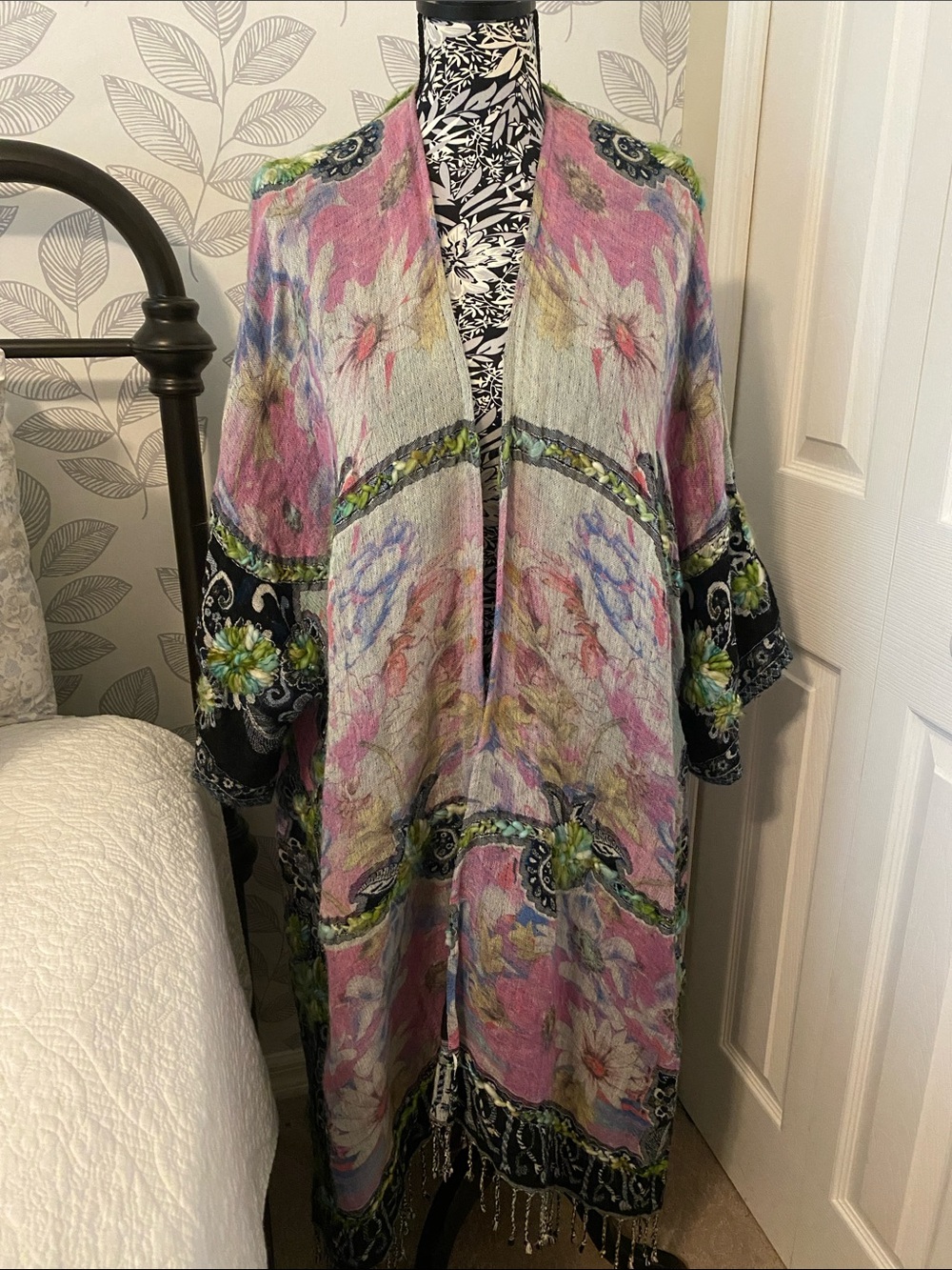 Soft Surroundings Philomena Floral Pink Black Fringed Tapestry Kimono Duster